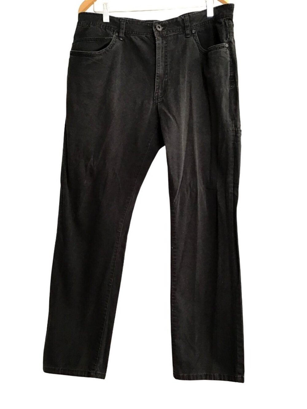 G.H. BASS & CO -MENS JEANS STRAIGHT LEG BLACK WASH JEANS SIZE 36X32